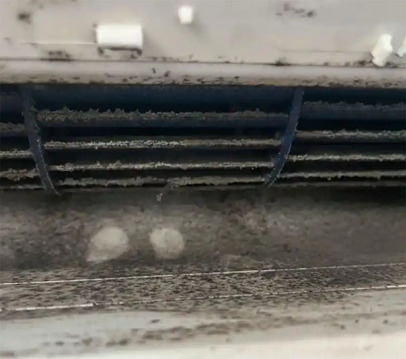 潮州市空调吹的风有股烧焦味是怎么回事